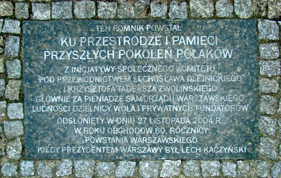 Pomnik ofiar Rzezi Woli 01