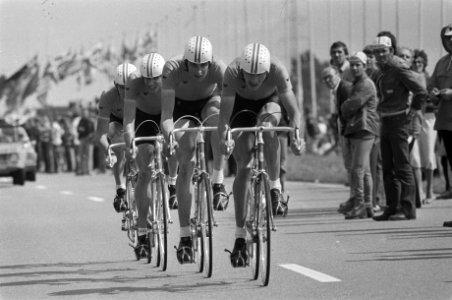 Ploegentijdrit voor amateurs de Nederlandse ploeg in aktie, Bestanddeelnr 930-4068