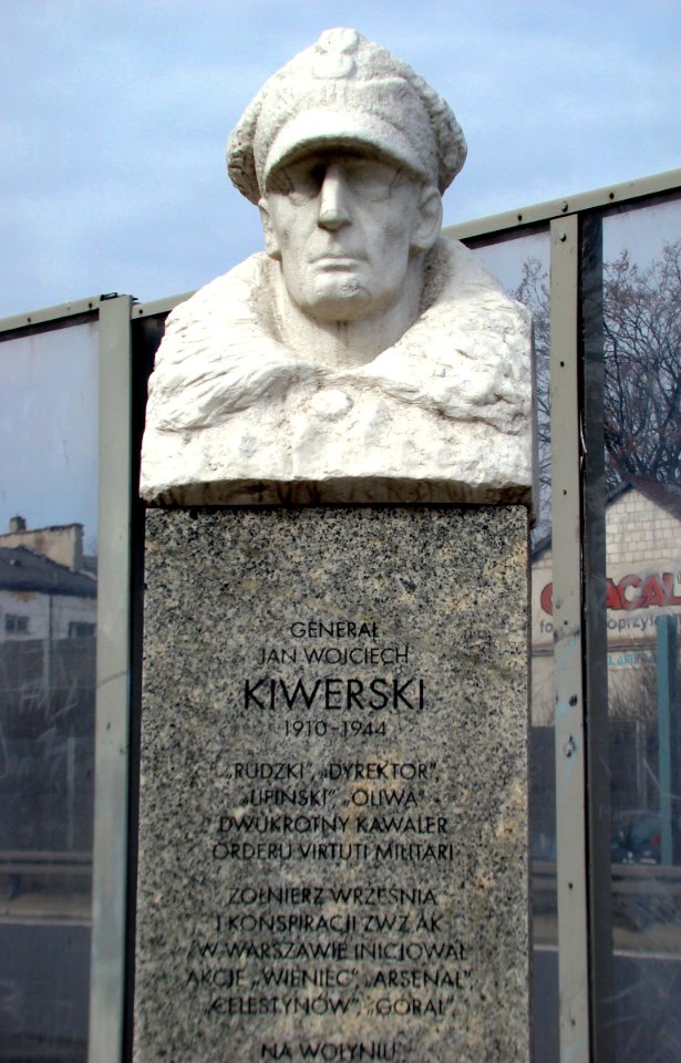 Pomnik 27 Wołyńskiej Dywizji Piechoty AK w Warszawie 16