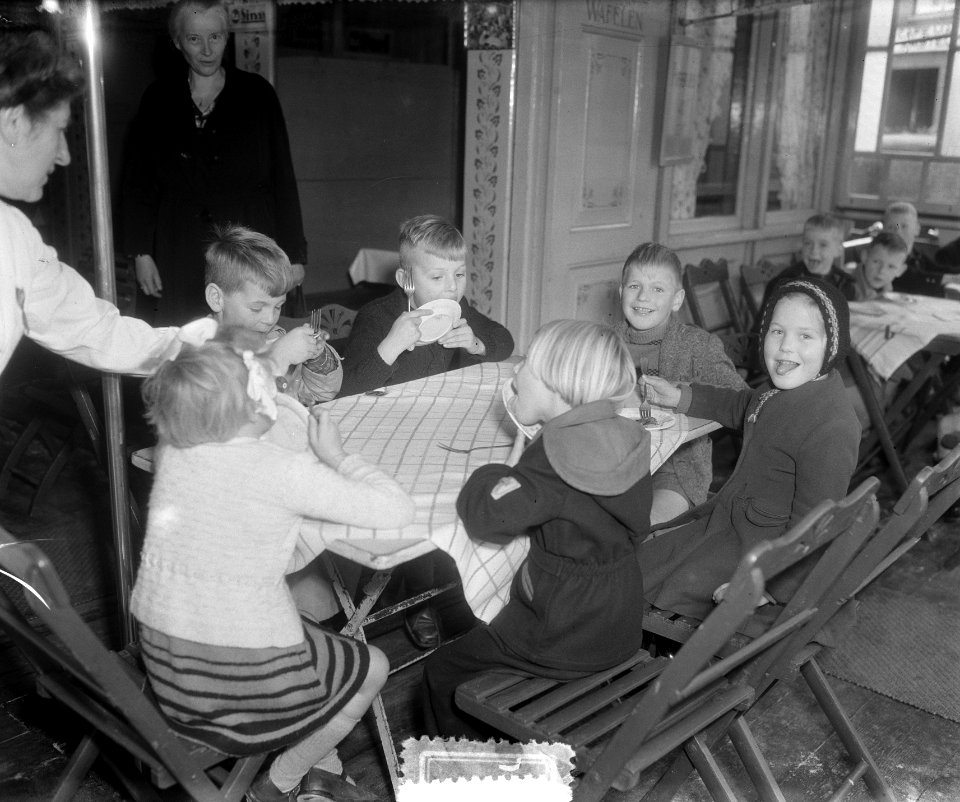 Poffertjesuitdeling Breukelen, Bestanddeelnr 905-3410