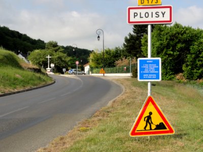 Ploisy (Aisne) city limit sign