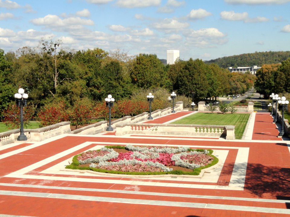 Plaza, Kentucky State Capitol - DSC09251