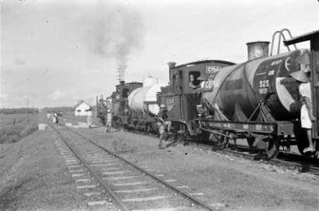 Poerwokerto Trein die op 9 december 1947 de eerste reis van Tjilatjap naar Mel…, Bestanddeelnr 458-4-1