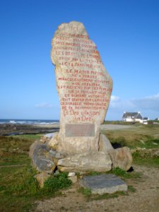 Plovézet, Menhir des droits de l'homme
