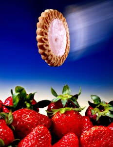 Strawberry biscuit artistic conception
