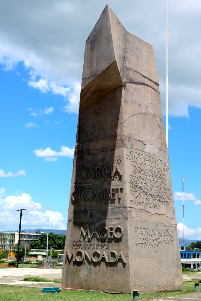 Plaza de la Revolución - Guantánamo - 07