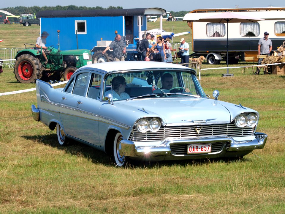 Plymouth Belvedere
