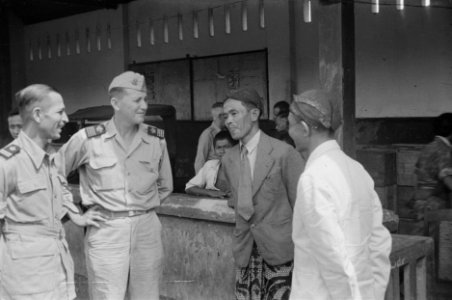 Poerwokerto Trein die op 9 december 1947 de eerste reis van Tjilatjap naar Mel…, Bestanddeelnr 458-5-4