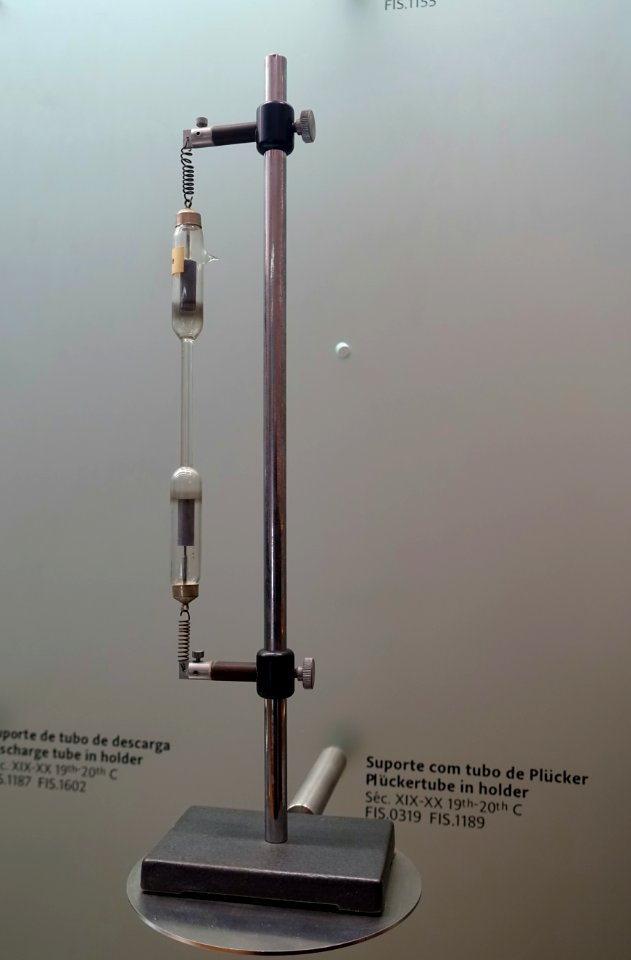 Pluckertube in holder, 19th-20th century - Museu da Ciência da Universidade de Coimbra - University of Coimbra - Coimbra, Portugal - DSC09096