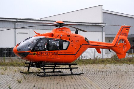 Help rotor rescue helicopter