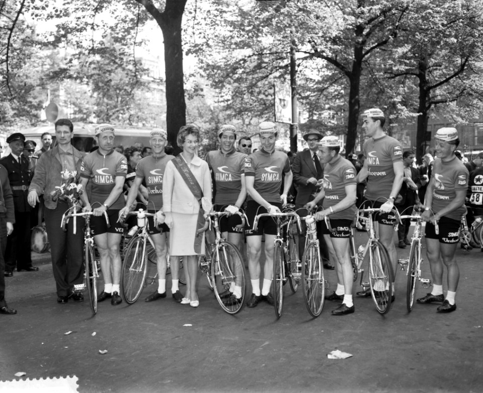 Ploegen van de Ronde van Nederland aan de start, Bestanddeelnr 911-2391