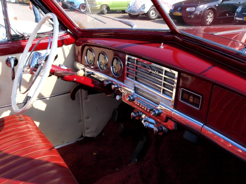 Plymouth De Luxe dutch licence registration AL-19-58 pic09