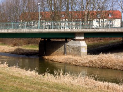 Pleißebrücke die S 72 überführend in Böhlen OT Großdeuben -Pfeiler- im März 2018