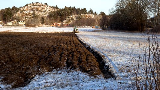 Plowing paused for lunch