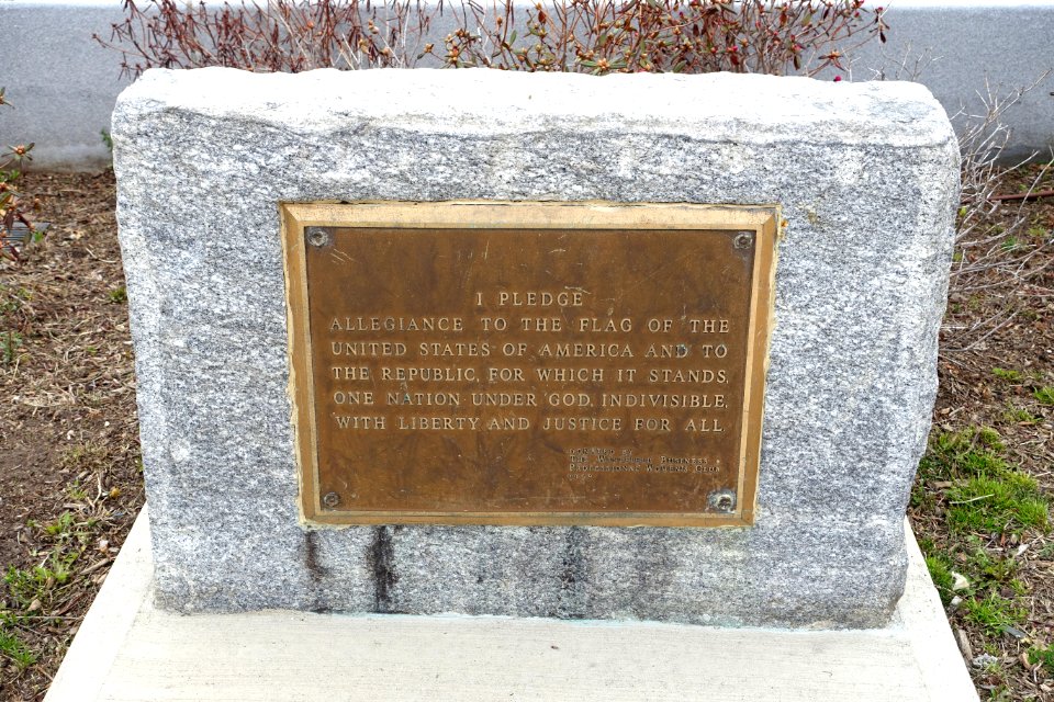 Pledge of Allegiance memorial - Park Square, Westfield, MA - DSC02306
