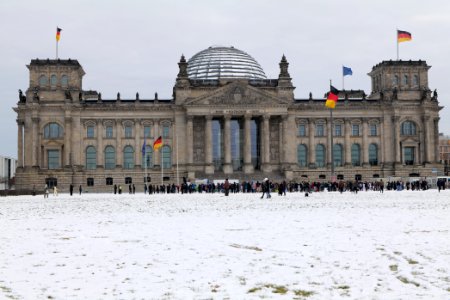 Platz der Republik and Reichstag building Berlin with snow 2021-02-06 13