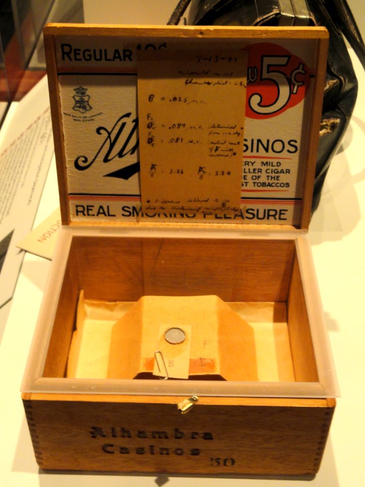 Plutonium-239, 1941, first sample in which nuclear fission was detected, University of California, Berkeley, gift of Glenn T. Seabort and Emilio Segre - National Museum of American History - DSC06250