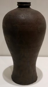 Plum blossom vase (Maebyong), Goryeo dynasty, Honolulu Museum of Art 512.1
