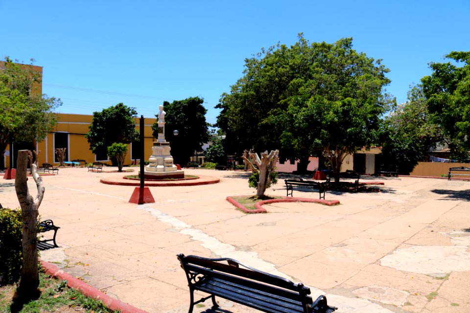 Plaza de Santa Ana - Trinidad - 01