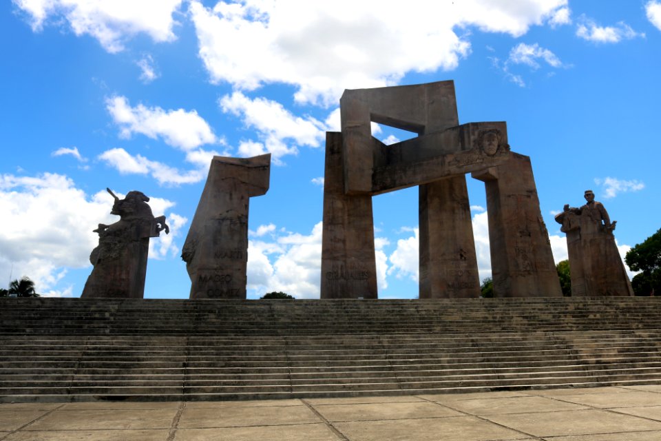 Plaza de la Revolución - Guantánamo - 02