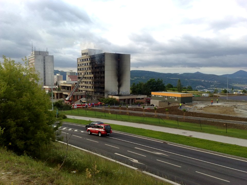 Požár hotelu Máj - 25. května 2012 D