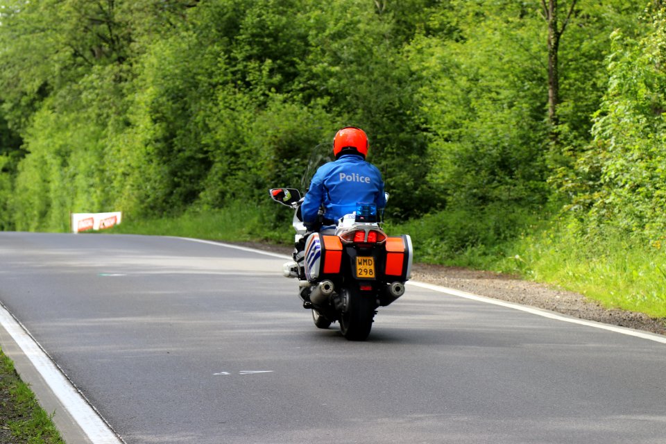 Police au Circuit de Wallonie 2019 à Nalinnes Belgique 08
