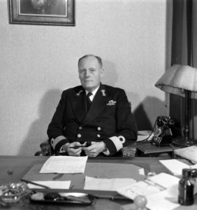 Plv. Chef van de Marinestaf commandeur A. de Booy, Bestanddeelnr 903-7392