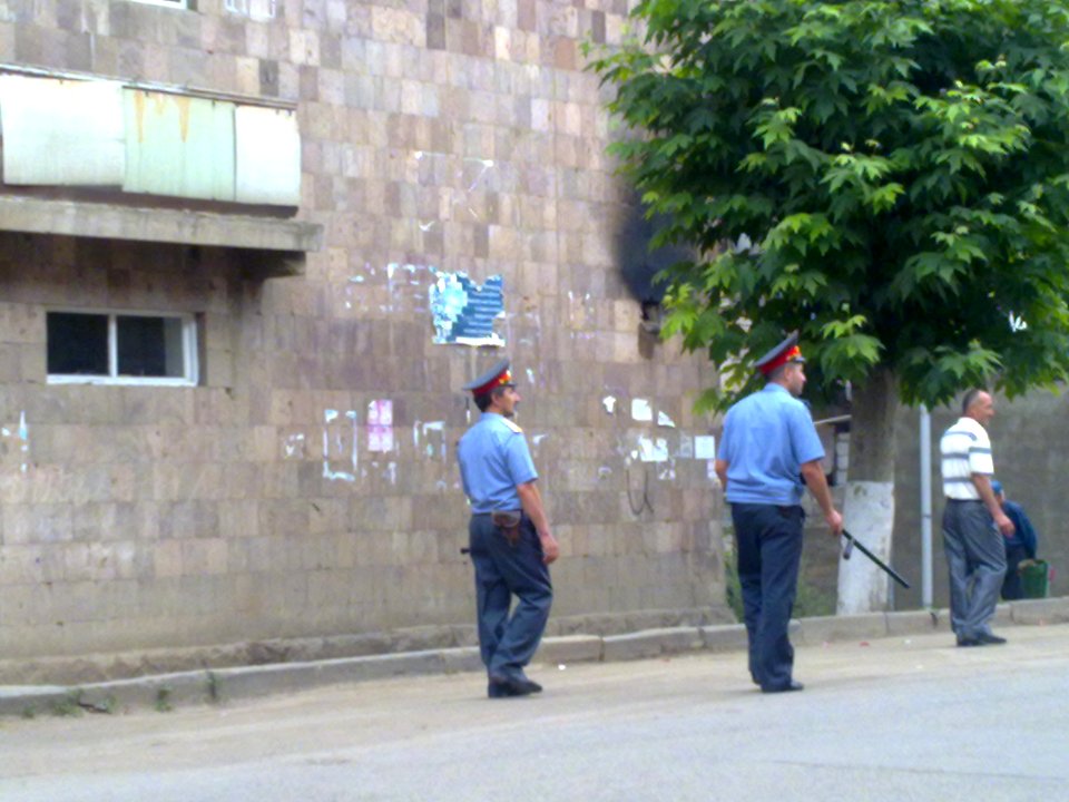 Police officers on Mashtots avenue in Berd city