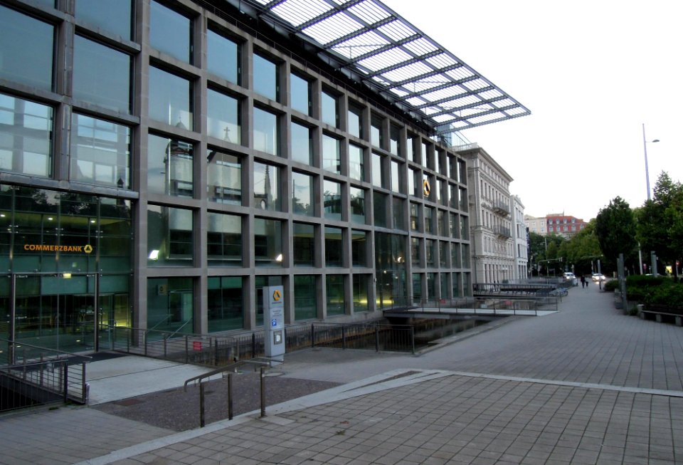 Pleißemühlgraben am Dittrichring gegenüber der Thomaskirche in 2017c