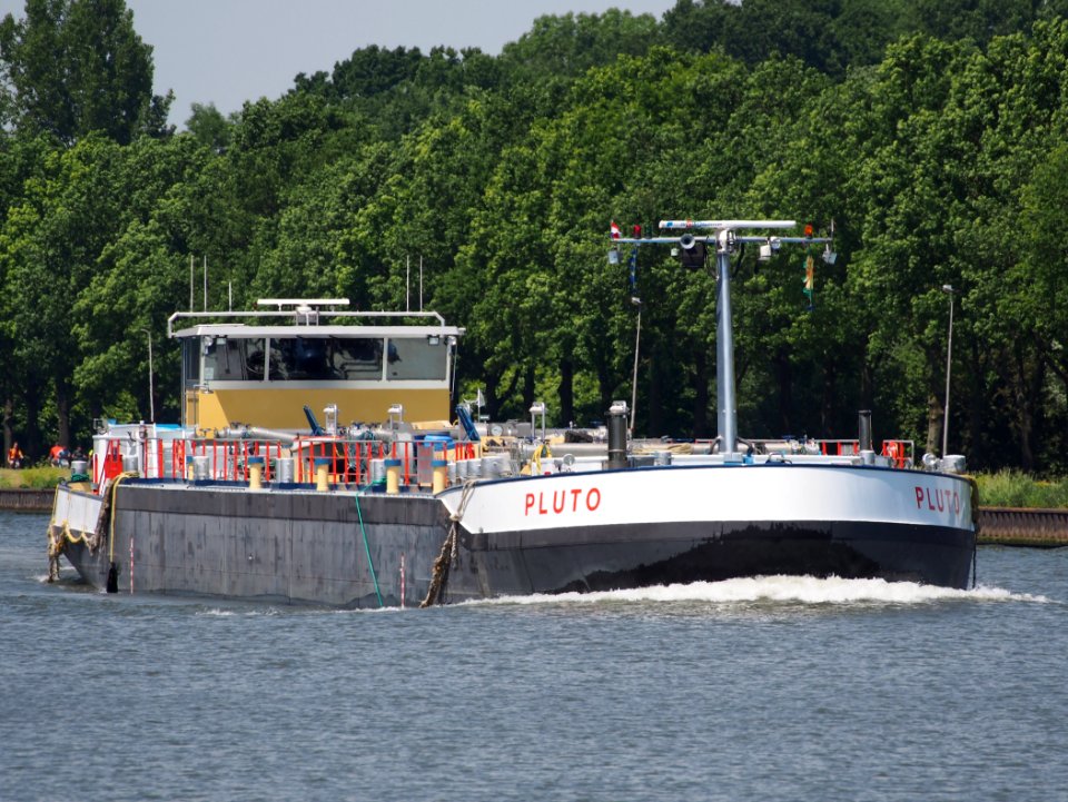 Pluto - ENI 02334521, Amsterdam-Rijn kanaal, pic1