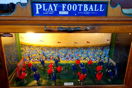 Play Football - Musée Mécanique - San Francisco, CA - DSC02943