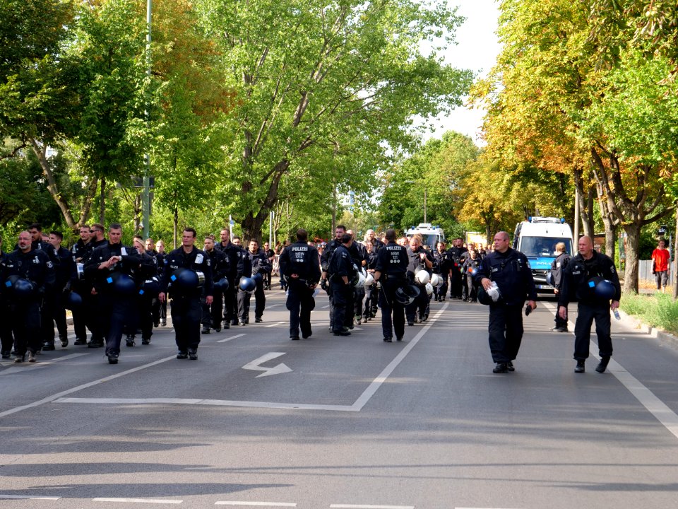 Police on the Ruschestraße in Berlin in front of the "Heß-Marsch" Demonstration 01