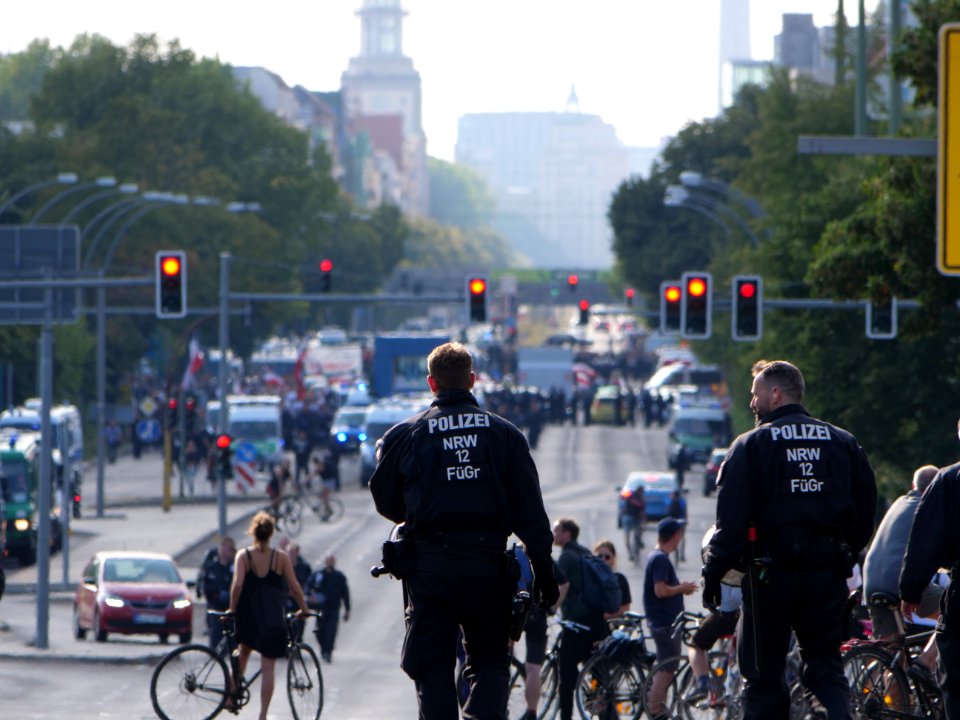 Police on the Lichtenberger Brücke in Berlin in front of the "Heß-Marsch" Demonstration 09