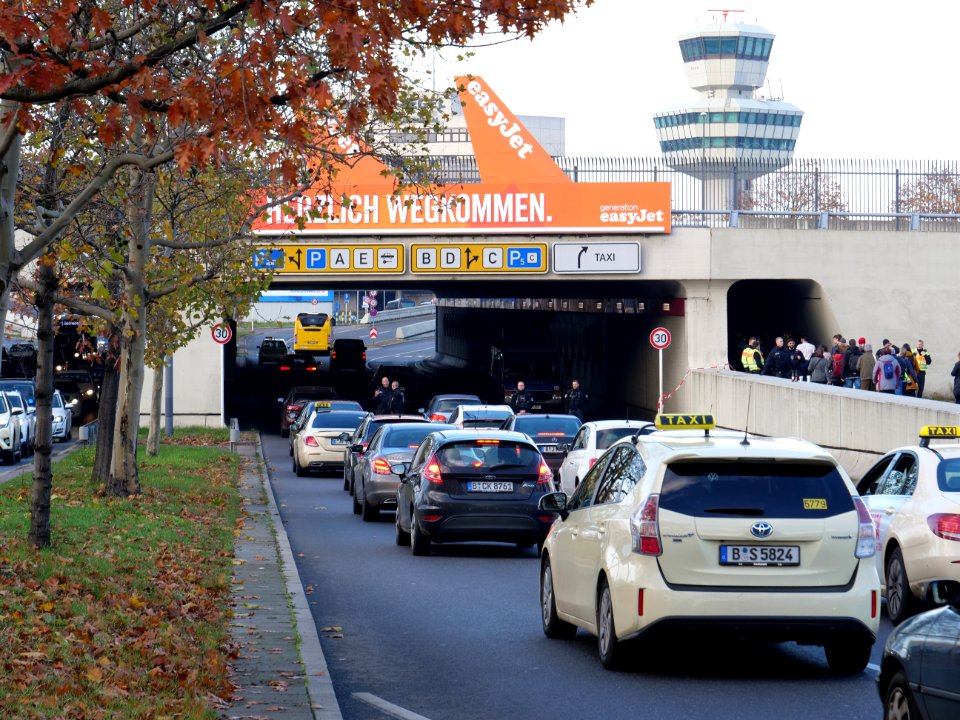 Police controlling at Tegel during AmBodenBleiben protest Berlin 2019 14
