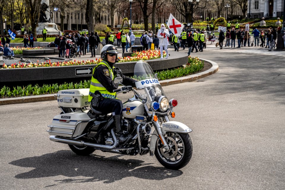 Police du Québec,Manifestation anti-vaccins au Québec