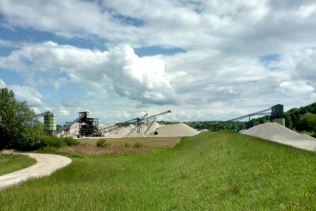 Polder Daxlander Au, Kieswerk und Rheinhauptdeich