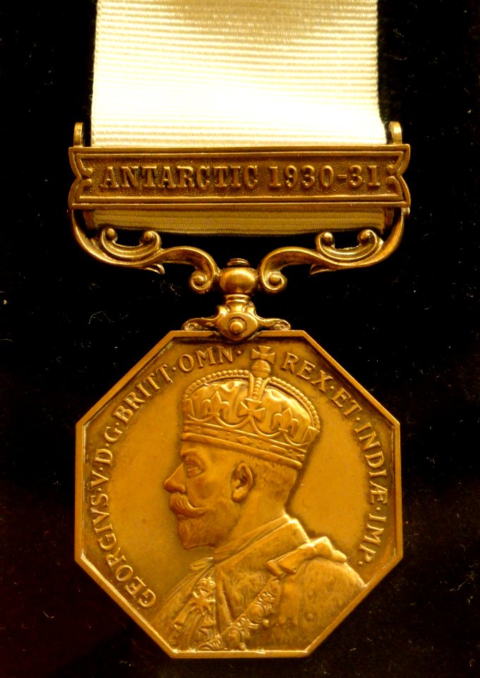Polar Medal, United Kingdom, 1934, Able Seaman Lauri Parviainen - National Museum of Finland - DDSC04156