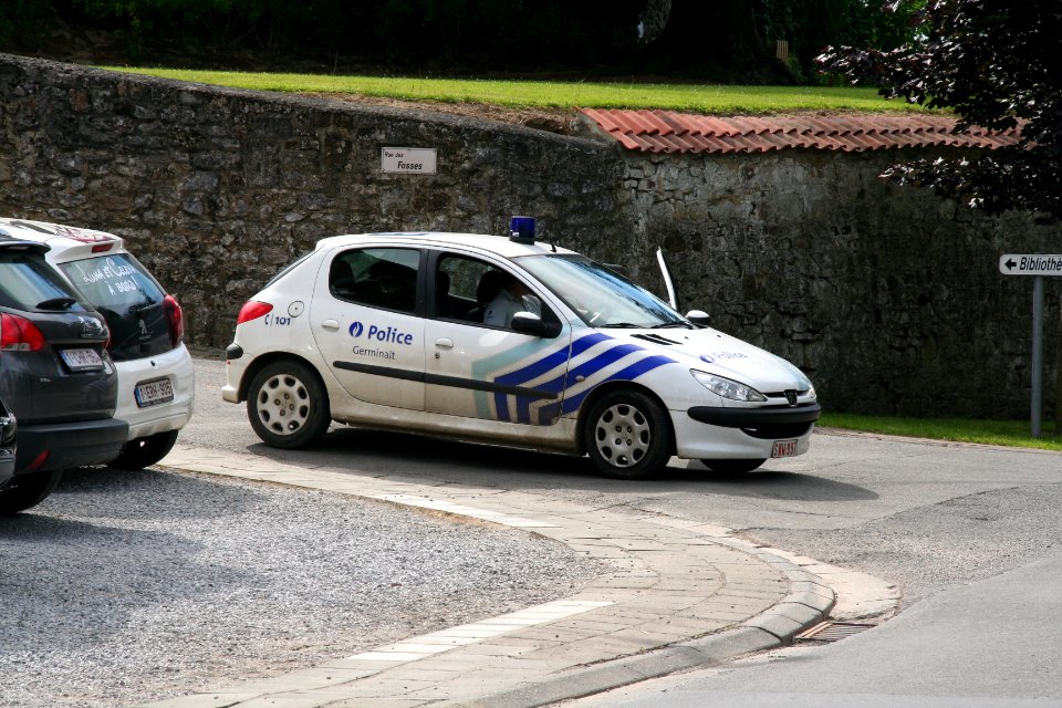 Police locale Germinalt à la Marche Notre-Dame de Bon-Secours de Nalinnes 2016 03