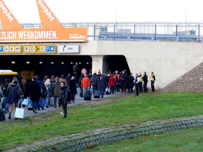 Police controlling at Tegel during AmBodenBleiben protest Berlin 2019 09