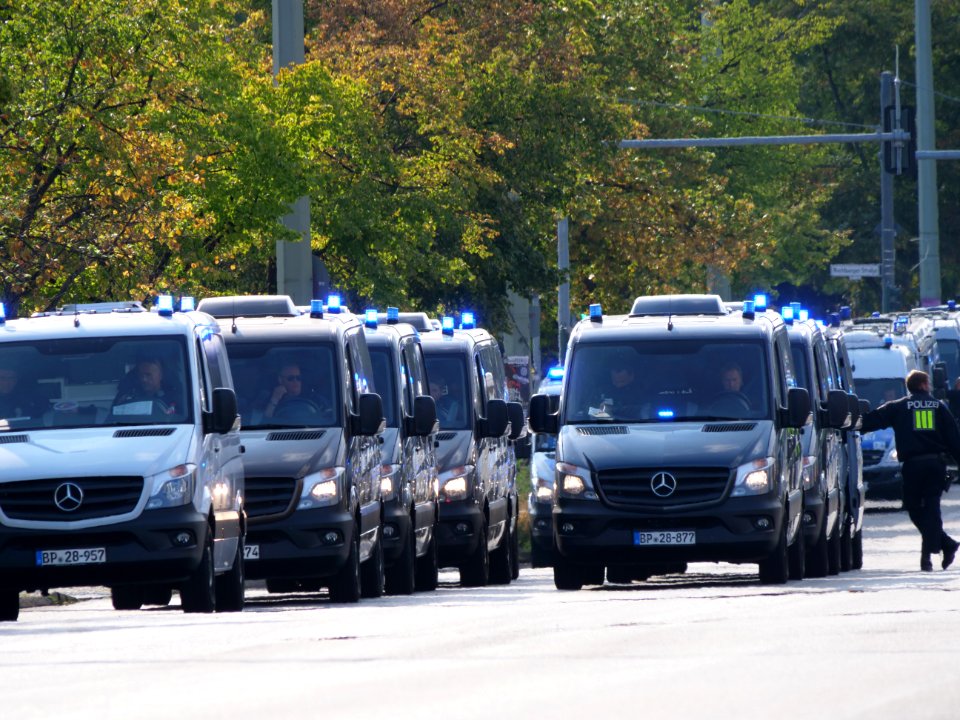 Police on the Lichtenberger Brücke in Berlin in front of the "Heß-Marsch" Demonstration 07
