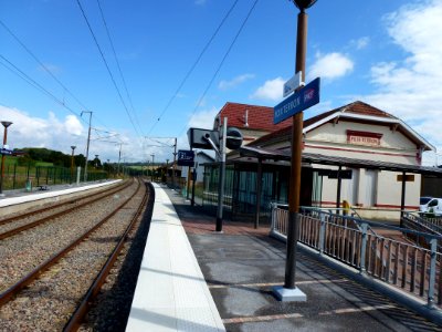 Poix-Terron (Ardennes) gare, les quais