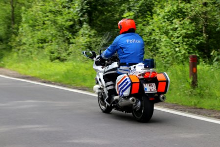 Police au Circuit de Wallonie 2019 à Nalinnes Belgique 04