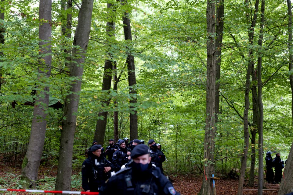 Police at Maulbach forest 2020-10-05 30