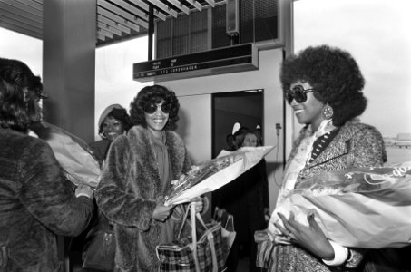 Pointer Sisters aangekomen op Schiphol voor optreden in Nederland de Pointer Si, Bestanddeelnr 927-4784
