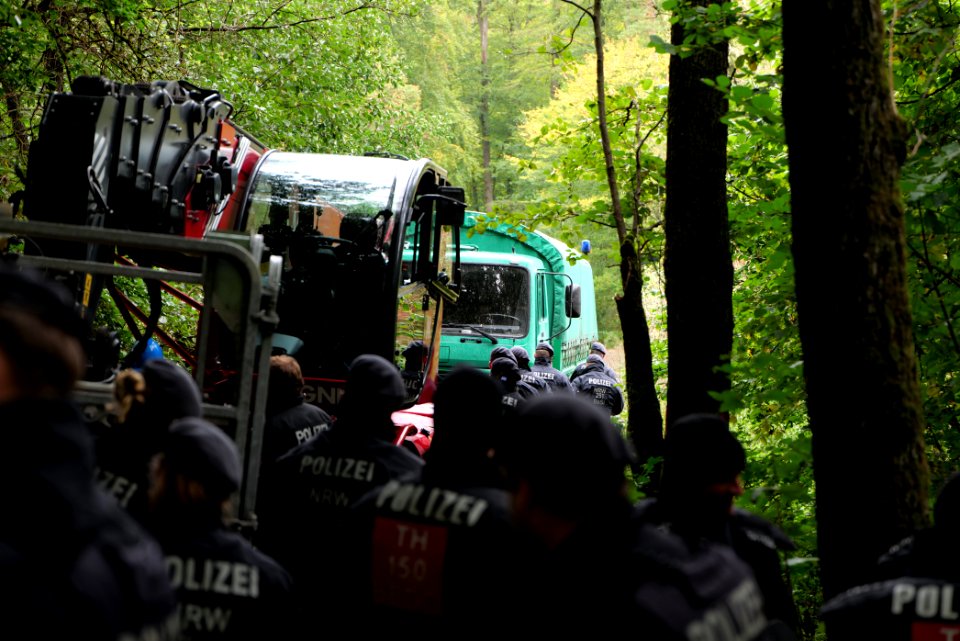 Police at Maulbach forest 2020-10-05 42