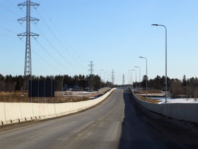 Poikkimaantie Bridge Oulu 20200405 01
