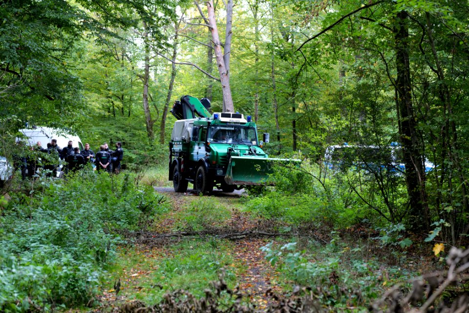 Police at Maulbach forest 2020-10-05 11