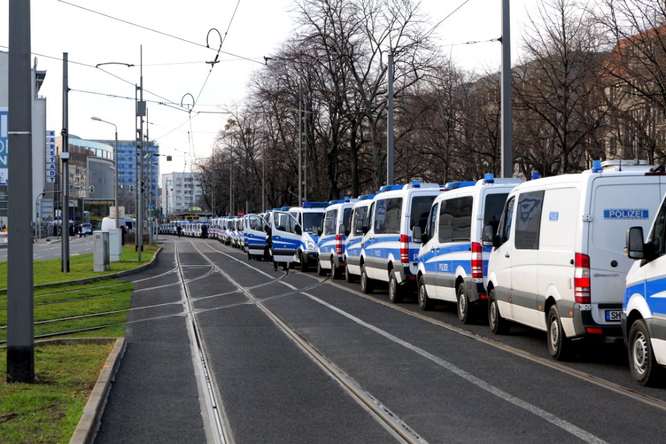 Police at Dresden protest 2020-02-15 30