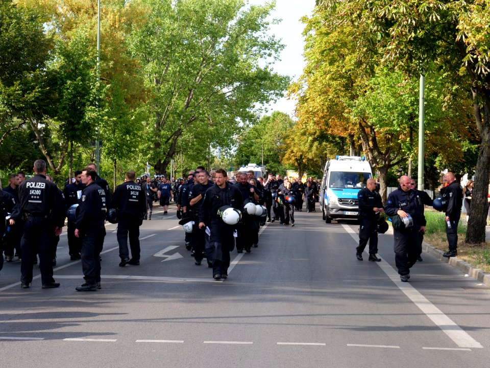 Police on the Ruschestraße in Berlin in front of the "Heß-Marsch" Demonstration 02