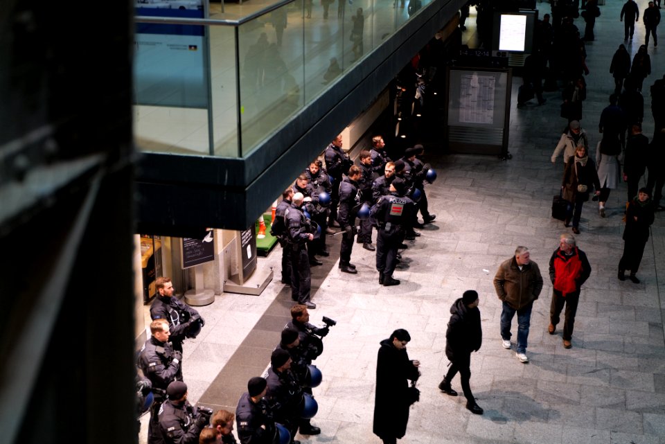 Police at Dresden protest 2020-02-15 51